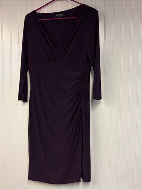 Lauren Ralph Lauren Plum V-Neck Ruched Sheath Dress size 10
